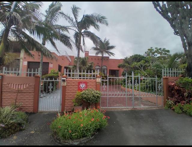 4 BEDROOM HOUSE FOR SALE IN OSLO BEACH
